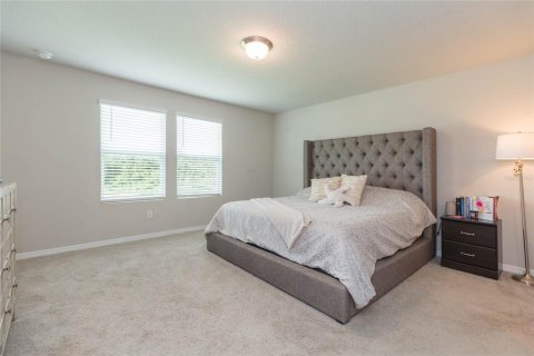 Villa ou maison à vendre à Zephyrhills, Floride: 4 chambres, 217.39 m2 № 2200319 - photo 30