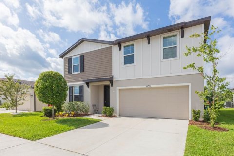 Villa ou maison à vendre à Zephyrhills, Floride: 4 chambres, 217.39 m2 № 2200319 - photo 3