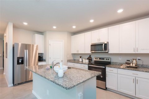 Villa ou maison à vendre à Zephyrhills, Floride: 4 chambres, 217.39 m2 № 2200319 - photo 10