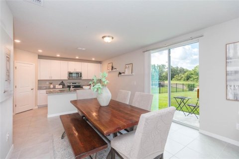 Villa ou maison à vendre à Zephyrhills, Floride: 4 chambres, 217.39 m2 № 2200319 - photo 14