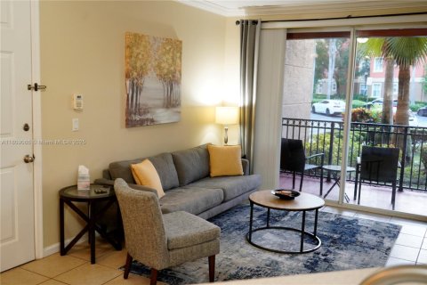 Condo in Miramar, Florida, 2 bedrooms  № 1749906 - photo 8