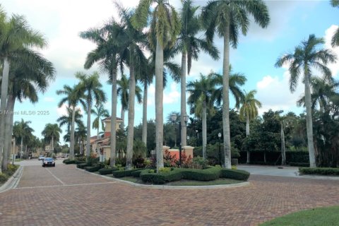 Condo in Miramar, Florida, 2 bedrooms  № 1749906 - photo 28