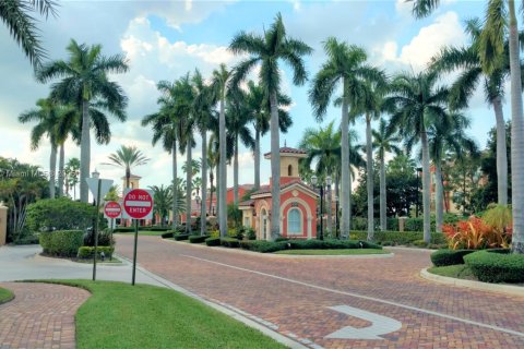 Condo in Miramar, Florida, 2 bedrooms  № 1749906 - photo 29