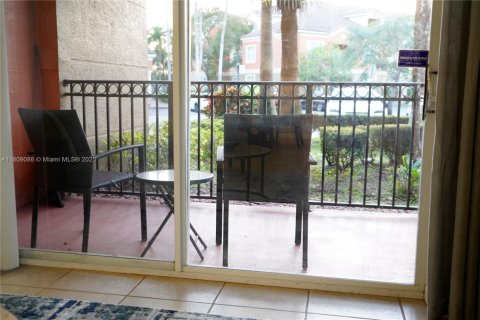 Condo in Miramar, Florida, 2 bedrooms  № 1749906 - photo 3
