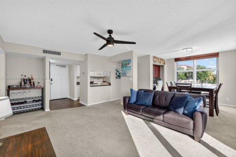 Copropriété à vendre à Pompano Beach, Floride: 2 chambres, 84.63 m2 № 1972588 - photo 5