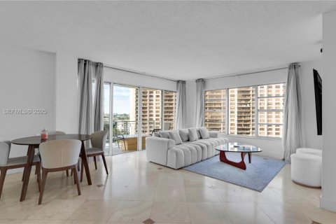 Купить кондоминиум в Майами, Флорида 1 спальня, 79.99м2, № 1982199 - фото 6