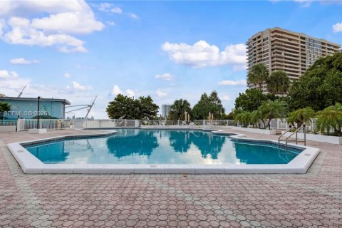 Купить кондоминиум в Майами, Флорида 1 спальня, 79.99м2, № 1982199 - фото 26