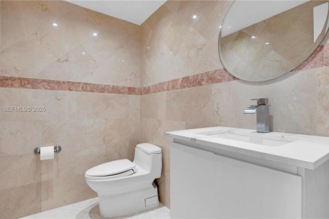 Купить кондоминиум в Майами, Флорида 1 спальня, 79.99м2, № 1982199 - фото 9