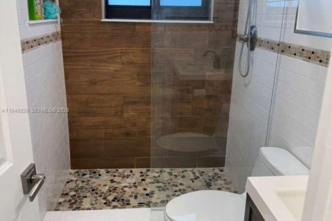 Снять в аренду виллу или дом в Халландейл-Бич, Флорида 2 спальни, 144.93м2, № 2004671 - фото 16