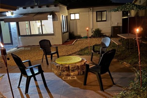 Снять в аренду виллу или дом в Халландейл-Бич, Флорида 2 спальни, 144.93м2, № 2004671 - фото 20