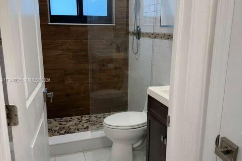 Снять в аренду виллу или дом в Халландейл-Бич, Флорида 2 спальни, 144.93м2, № 2004671 - фото 15