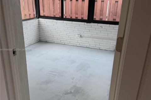 Снять в аренду виллу или дом в Халландейл-Бич, Флорида 2 спальни, 144.93м2, № 2004671 - фото 30