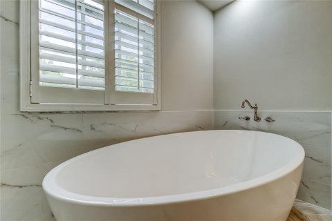 Casa en venta en Tampa, Florida, 4 dormitorios, 201.13 m2 № 1514214 - foto 28