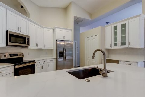 Casa en venta en Tampa, Florida, 4 dormitorios, 201.13 m2 № 1514214 - foto 10