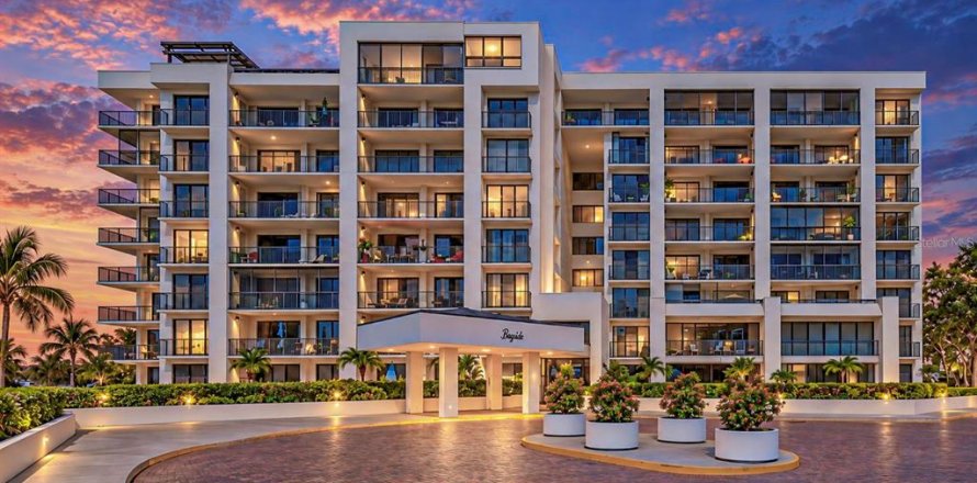 Condo in Belleair, Florida, 2 bedrooms  № 2384053