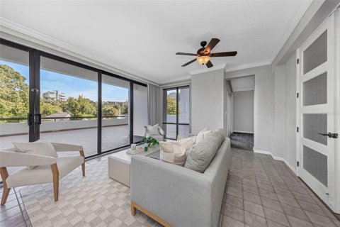 Condo in Belleair, Florida, 2 bedrooms  № 2384053 - photo 30