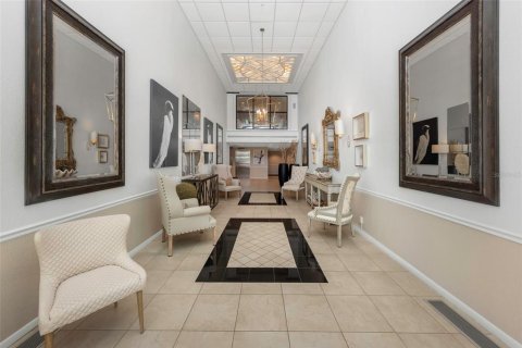 Condo in Belleair, Florida, 2 bedrooms  № 2384053 - photo 9