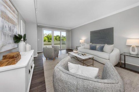 Condo in Belleair, Florida, 2 bedrooms  № 2384053 - photo 21