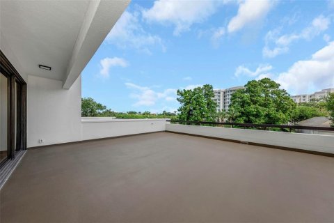 Condo in Belleair, Florida, 2 bedrooms  № 2384053 - photo 24