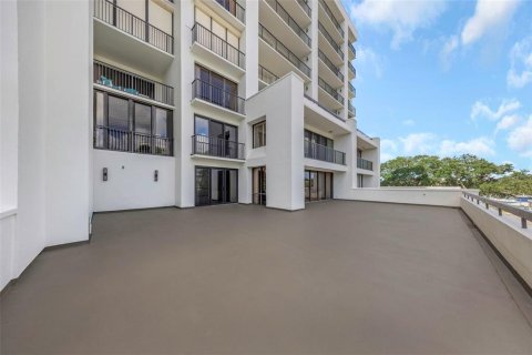 Condo in Belleair, Florida, 2 bedrooms  № 2384053 - photo 26