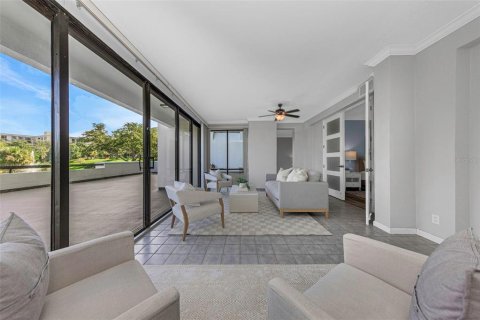 Condo in Belleair, Florida, 2 bedrooms  № 2384053 - photo 29
