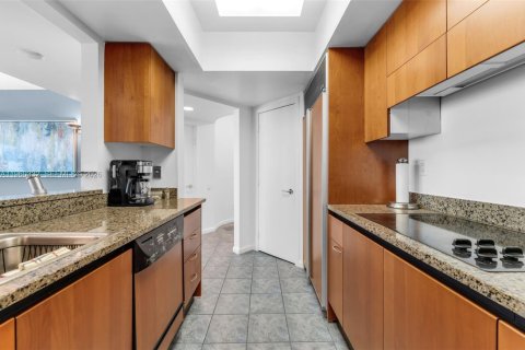 Condominio en venta en Miami Beach, Florida, 2 dormitorios, 142.14 m2 № 2020178 - foto 13