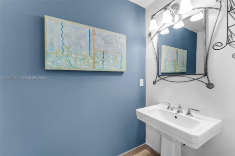 Condominio en venta en Miami Beach, Florida, 2 dormitorios, 142.14 m2 № 2020178 - foto 22