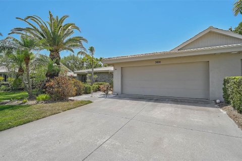 House in Sarasota, Florida 2 bedrooms, 169.27 sq.m. № 1629000 - photo 2