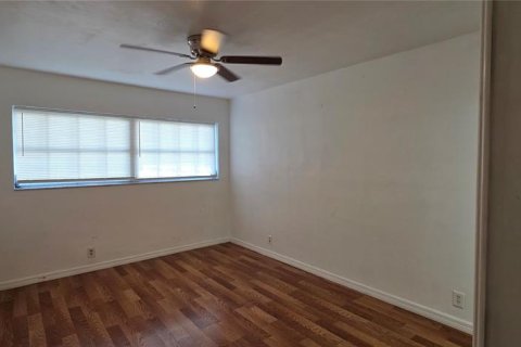 Condo in Clearwater, Florida, 2 bedrooms  № 2391580 - photo 7