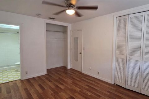 Condo in Clearwater, Florida, 2 bedrooms  № 2391580 - photo 8