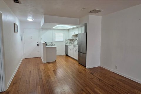 Condo in Clearwater, Florida, 2 bedrooms  № 2391580 - photo 6