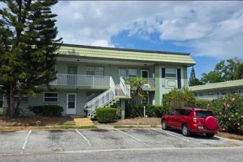 Condo in Clearwater, Florida, 2 bedrooms  № 2391580 - photo 12