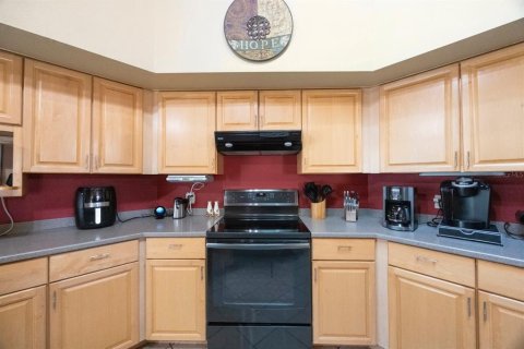 House in Lutz, Florida 4 bedrooms, 286.79 sq.m. № 1803279 - photo 23