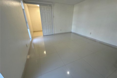 Купить виллу или дом в Холидэй, Флорида 6 комнат, 117.8м2, № 2152069 - фото 13