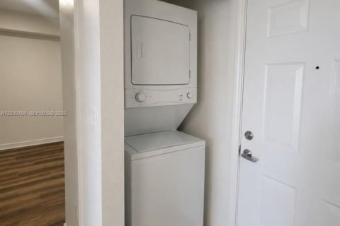 Appartement à louer à Miami, Floride: 1 chambre № 2084867 - photo 5
