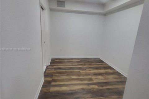 Appartement à louer à Miami, Floride: 1 chambre № 2084867 - photo 4