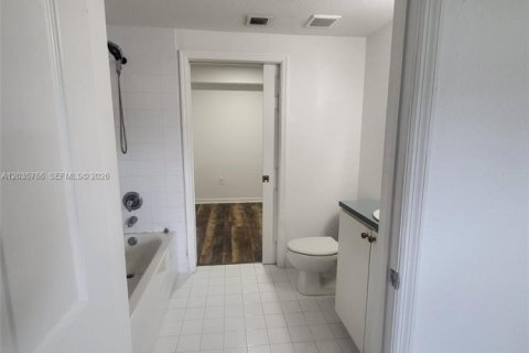 Appartement à louer à Miami, Floride: 1 chambre № 2084867 - photo 9