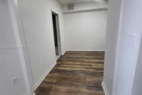 Appartement à louer à Miami, Floride: 1 chambre № 2084867 - photo 3