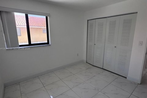 Condo in Hialeah, Florida, 2 bedrooms № 2086458 - photo 7