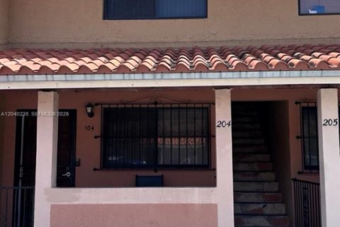 Condo in Hialeah, Florida, 2 bedrooms  № 2086458
