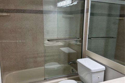 Adosado en alquiler en Miami, Florida, 3 dormitorios, 126.35 m2 № 1965454 - foto 5