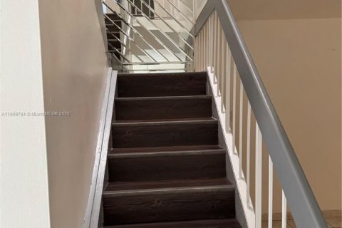 Adosado en alquiler en Miami, Florida, 3 dormitorios, 126.35 m2 № 1965454 - foto 18