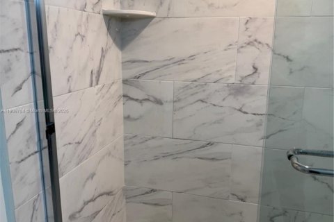 Adosado en alquiler en Miami, Florida, 3 dormitorios, 126.35 m2 № 1965454 - foto 4