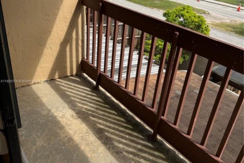 Adosado en alquiler en Miami, Florida, 3 dormitorios, 126.35 m2 № 1965454 - foto 11