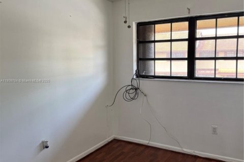 Adosado en alquiler en Miami, Florida, 3 dormitorios, 126.35 m2 № 1965454 - foto 12