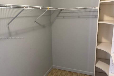 Adosado en alquiler en Miami, Florida, 3 dormitorios, 126.35 m2 № 1965454 - foto 15