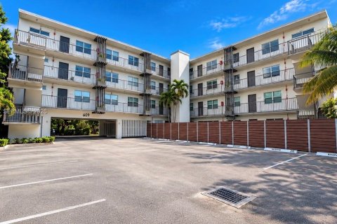 Copropriété à louer à Fort Lauderdale, Floride: 1 chambre, 53.88 m2 № 2385053 - photo 2