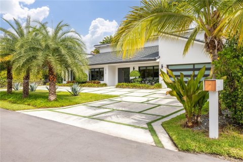Купить виллу или дом в Норт-Майами-Бич, Флорида 4 спальни, 272.95м2, № 1923097 - фото 13