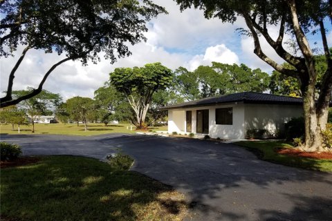 Townhouse in Miami, Florida 2 bedrooms, 165.37 sq.m. № 1891657 - photo 26