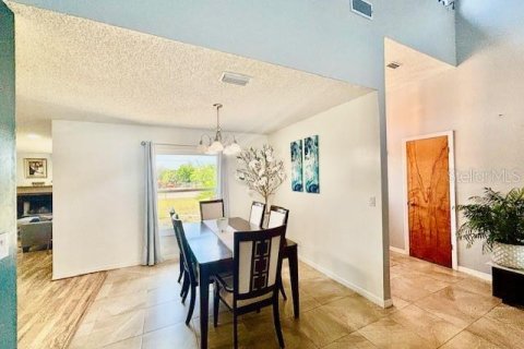 Casa en venta en Ocala, Florida, 3 dormitorios, 214.33 m2 № 1681467 - foto 6